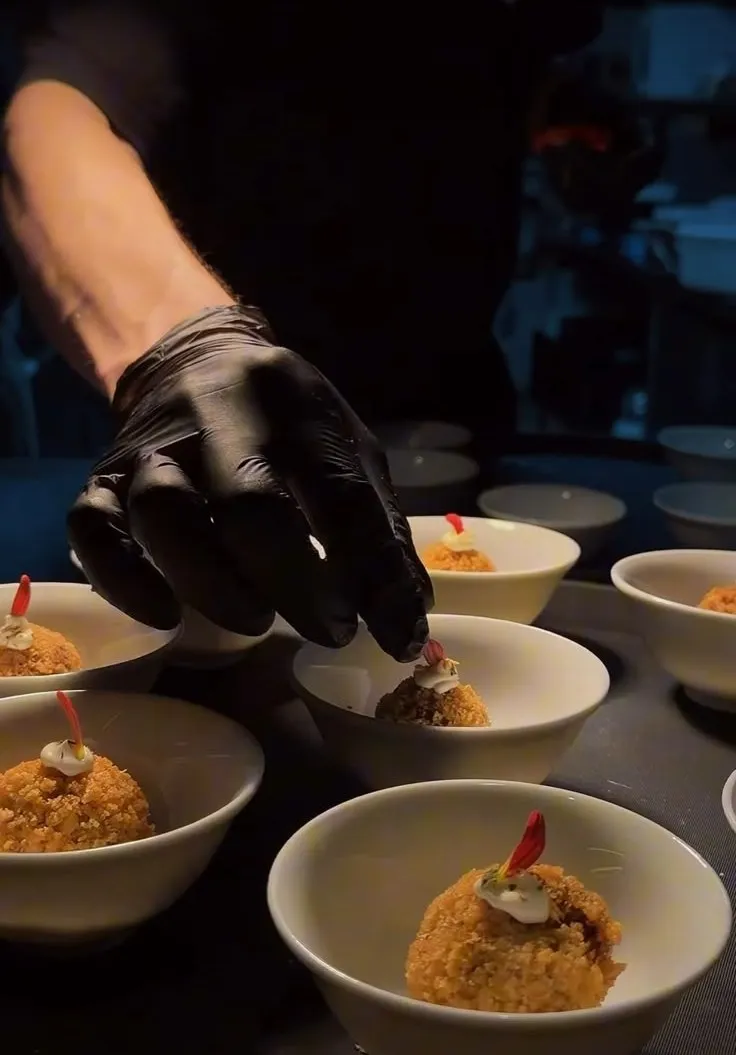 Finger food servido em evento no Gards